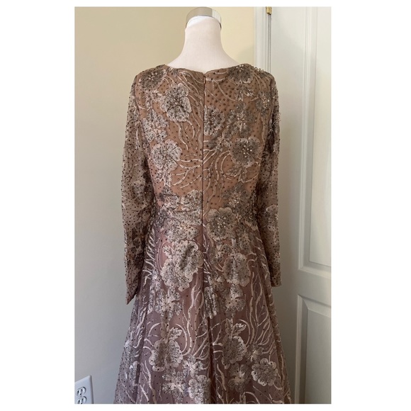 Mac Duggal Metallic Embellished Gown - Picture 12 of 16